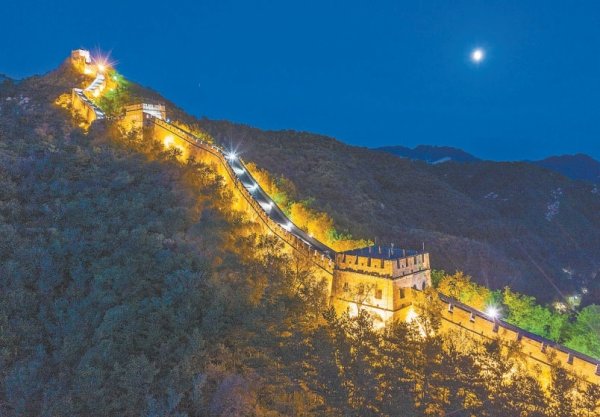 财盛配资 赏月八达岭&#32;畅享最早秋